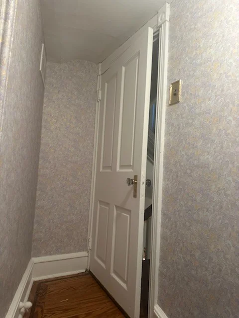 Magnolia wallpaper installation